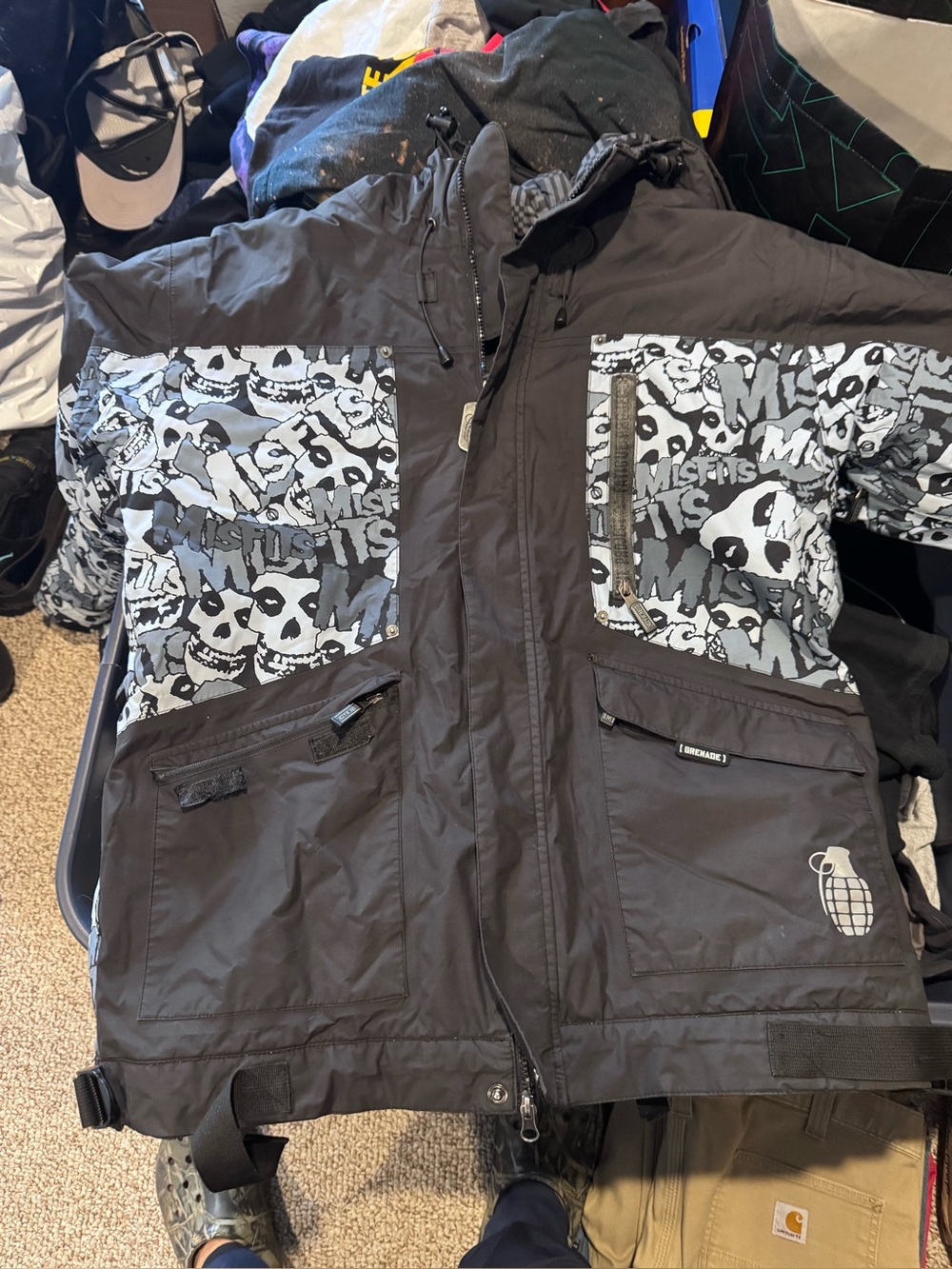 Men's Misfits Snowboarding Jacket with Skull Graphic Panels